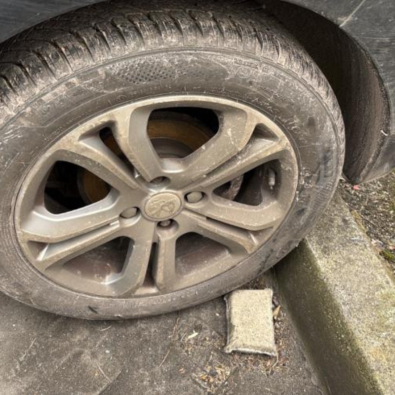 Porte avant droit PEUGEOT 208 1 Photo n°17