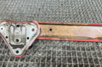 Renfort pare choc arriere (traverse) TOYOTA YARIS 2