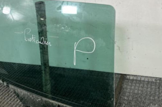 Vitre arriere droit PEUGEOT 207