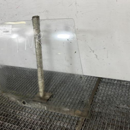 Vitre arriere droit PEUGEOT 306