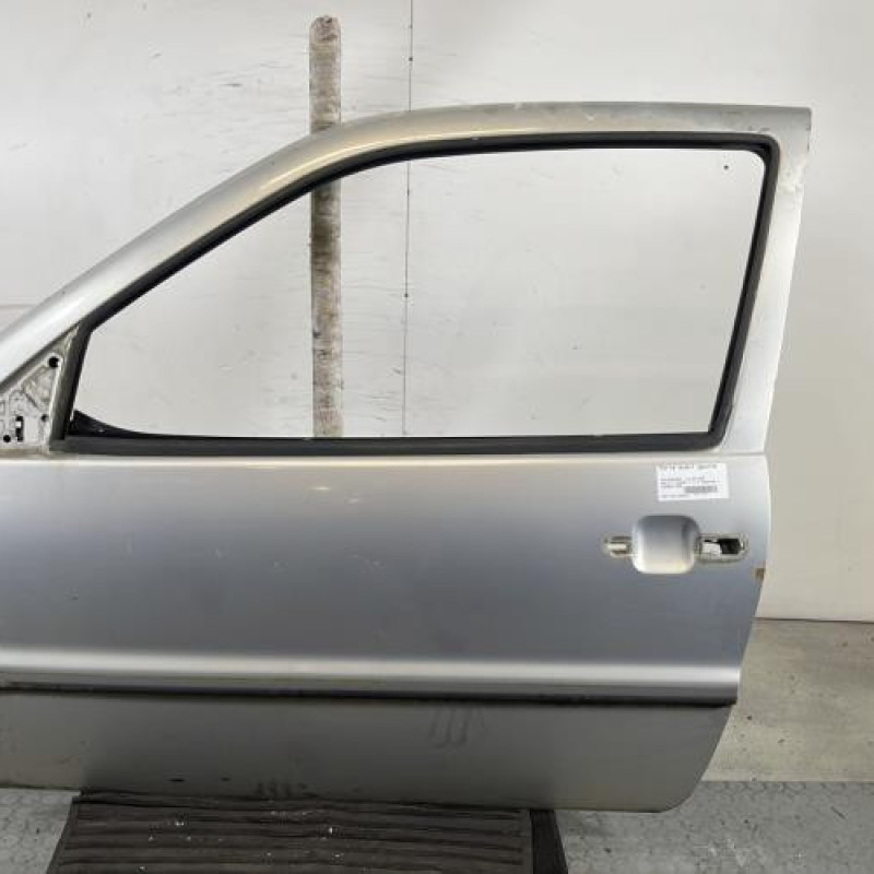 Porte avant gauche VOLKSWAGEN POLO 3 Photo n°1