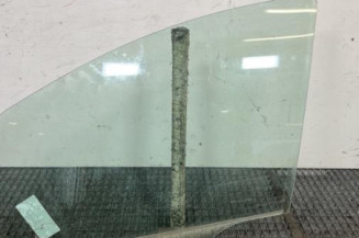 Vitre avant gauche PEUGEOT 207 Photo n°1