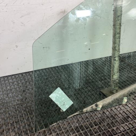 Vitre avant gauche PEUGEOT 207