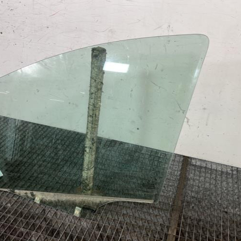 Vitre avant gauche PEUGEOT 207 Photo n°3