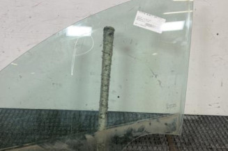 Vitre avant gauche DACIA SANDERO 2 Photo n°1