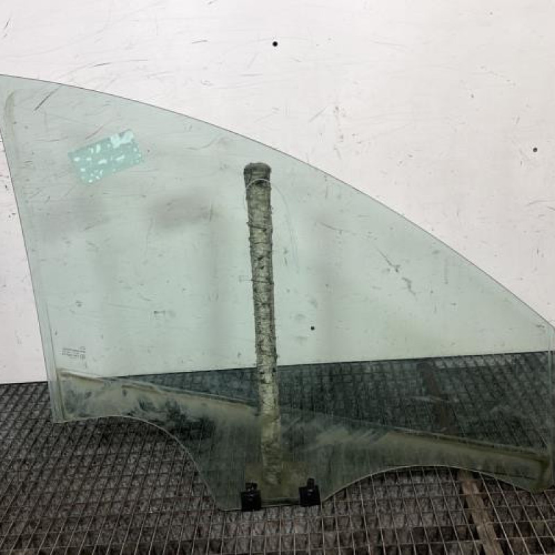 Vitre avant gauche DACIA SANDERO 2 Photo n°4