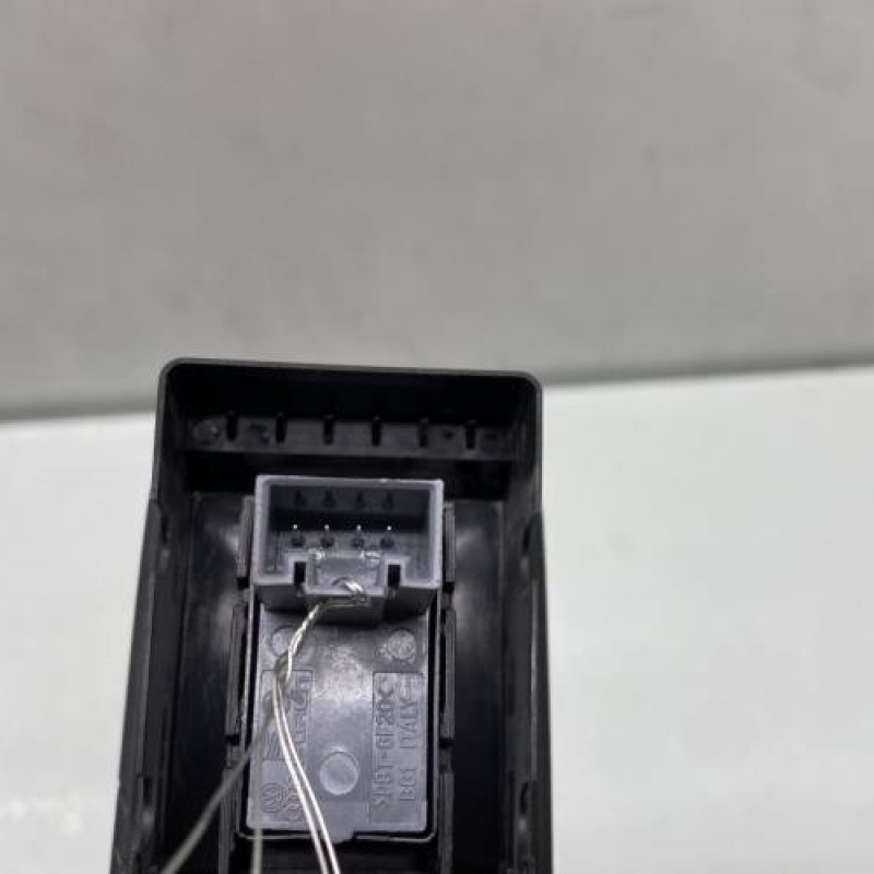 Interrupteur de leve vitre avant droit VOLKSWAGEN GOLF 6 Photo n°3