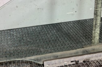 Vitre avant gauche OPEL CORSA C
