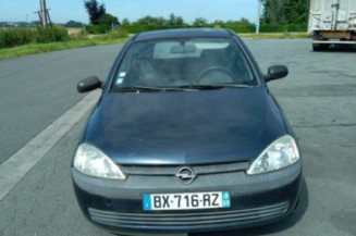 Vitre avant gauche OPEL CORSA C