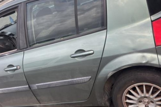 Custode arriere droit (porte) RENAULT MEGANE 2