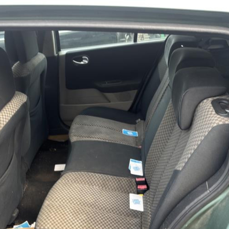 Custode arriere droit (porte) RENAULT MEGANE 2 Photo n°20