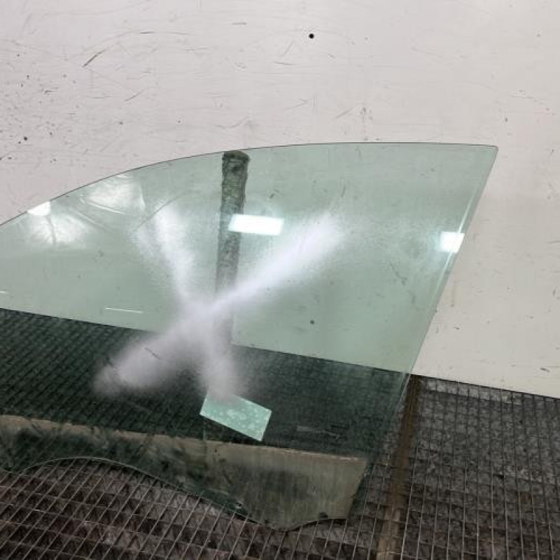 Vitre avant gauche RENAULT MEGANE 2 Photo n°3