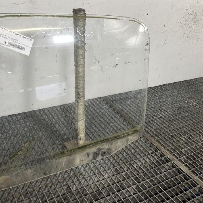 Vitre arriere gauche PEUGEOT 306 Photo n°3