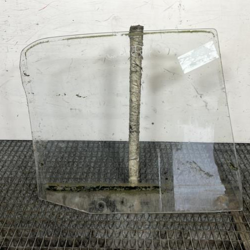 Vitre arriere gauche PEUGEOT 306 Photo n°4