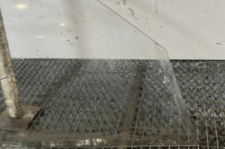 Vitre avant droit PEUGEOT 306