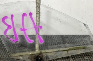 Vitre avant gauche PEUGEOT 306