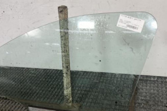 Vitre avant gauche OPEL CORSA C
