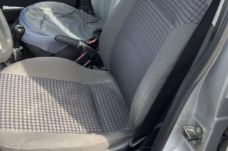 Vitre avant gauche OPEL CORSA C