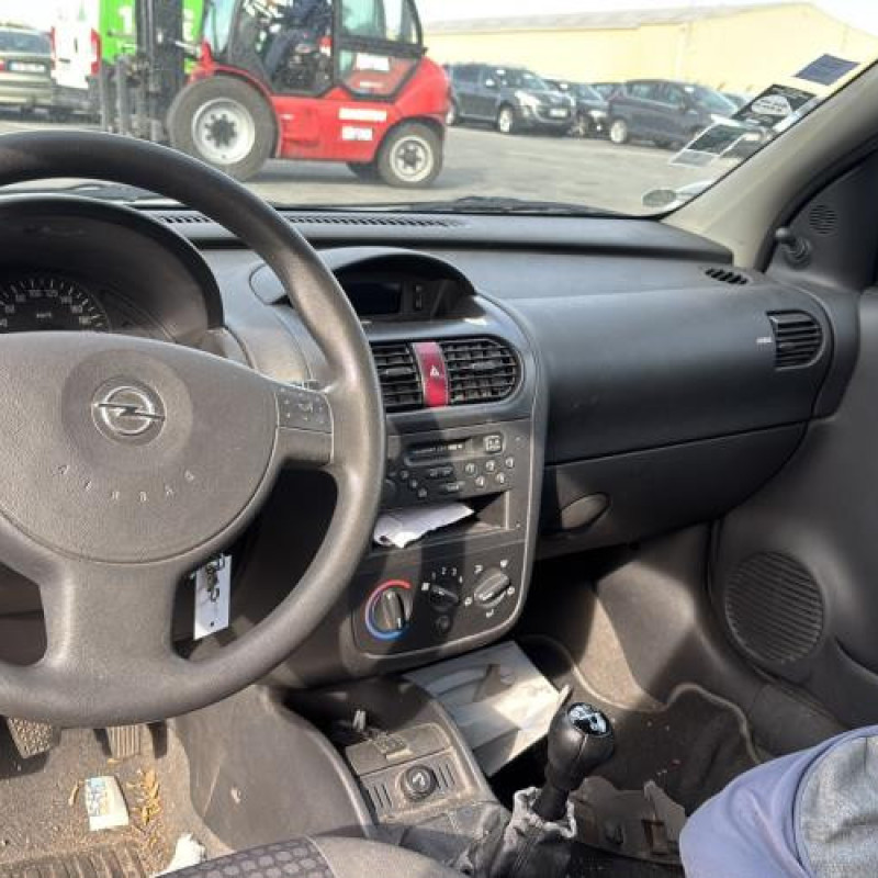 Vitre avant gauche OPEL CORSA C Photo n°19