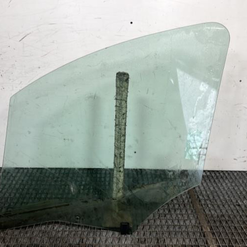 Vitre avant droit PEUGEOT PARTNER 2 Photo n°4
