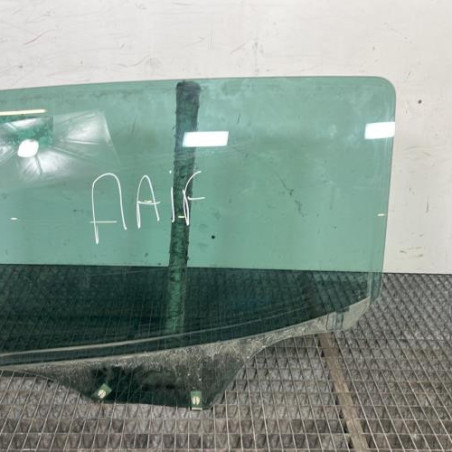 Vitre arriere gauche PEUGEOT 207 Photo n°1