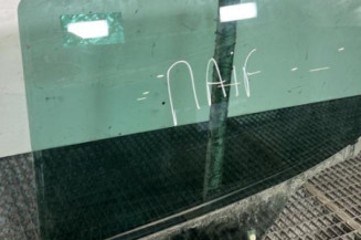 Vitre arriere gauche PEUGEOT 207