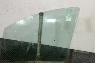 Vitre avant gauche PEUGEOT 207
