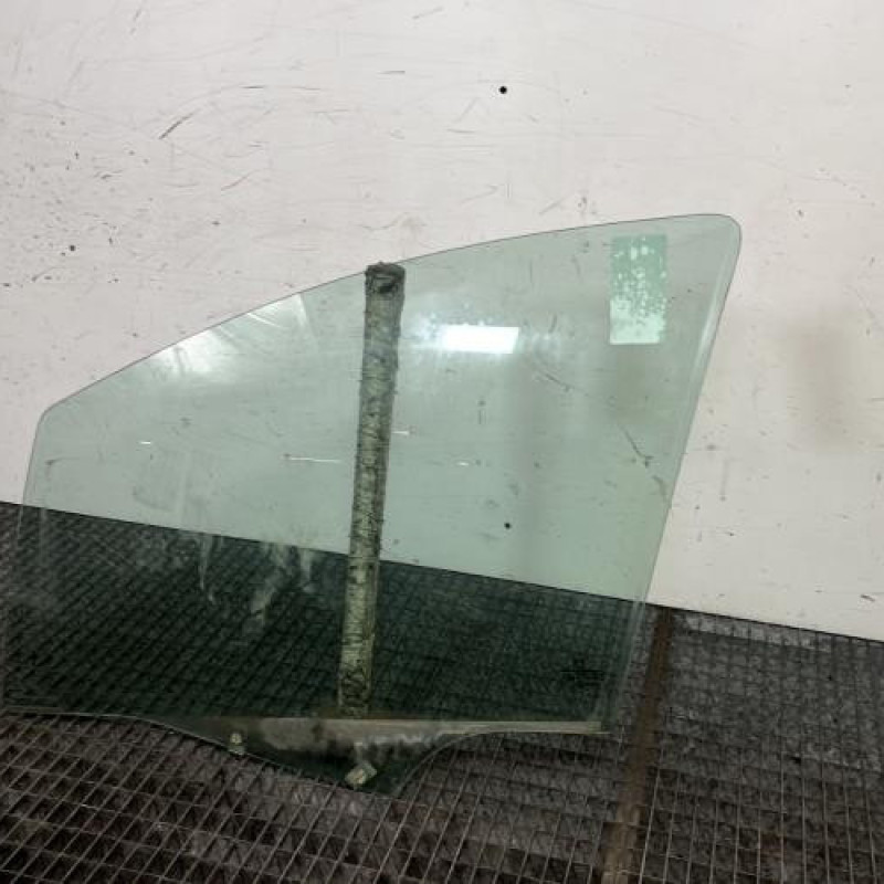 Vitre avant gauche PEUGEOT 207 Photo n°3