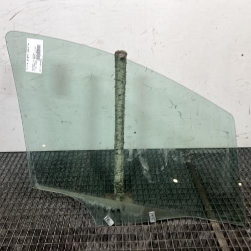 Vitre avant gauche PEUGEOT 207 Photo n°4