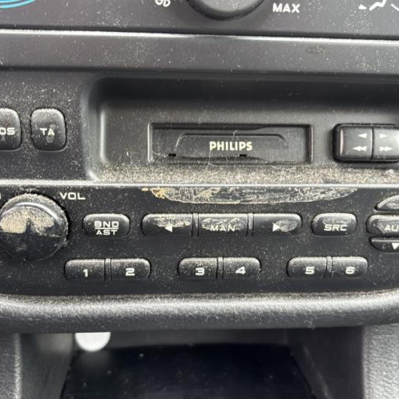 Interrupteur de leve vitre avant droit PEUGEOT 406 Photo n°19