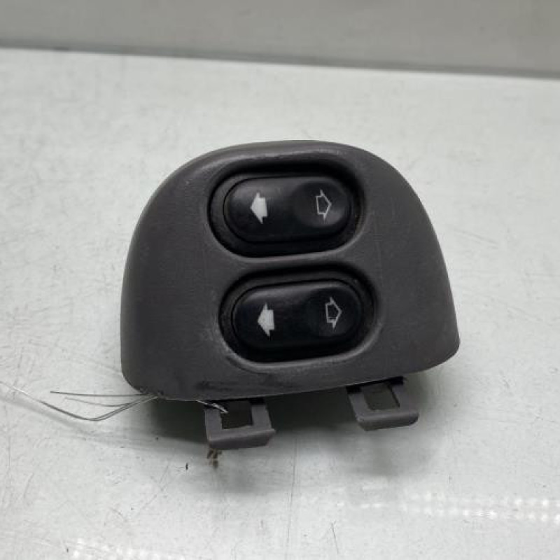 Interrupteur de leve vitre avant gauche FORD TRANSIT 3 Photo n°1