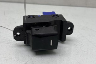 Interrupteur de leve vitre avant droit KIA RIO 3 Photo n°1