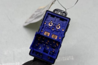 Interrupteur de leve vitre avant droit KIA RIO 3