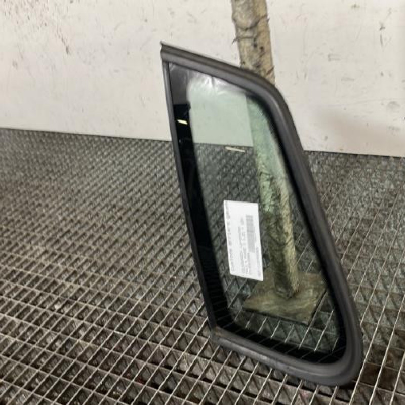 Custode arriere gauche VOLKSWAGEN POLO 4 Photo n°2