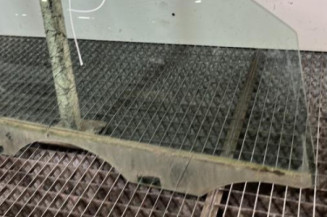 Vitre avant droit VOLKSWAGEN POLO 4