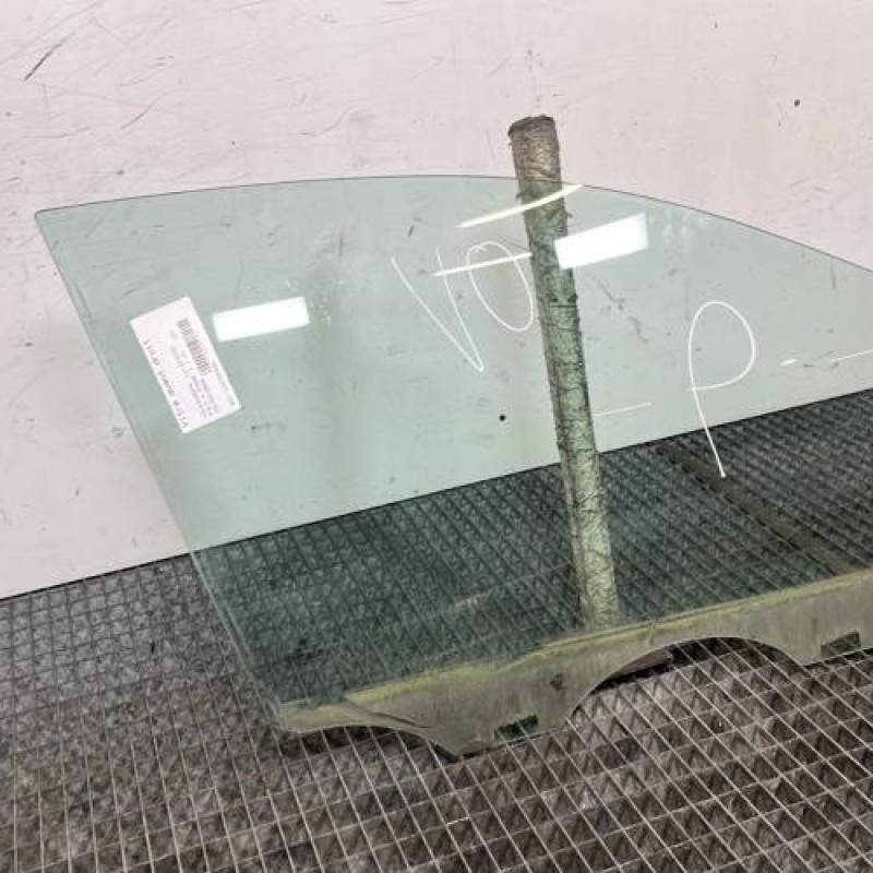 Vitre avant droit VOLKSWAGEN POLO 4 Photo n°3