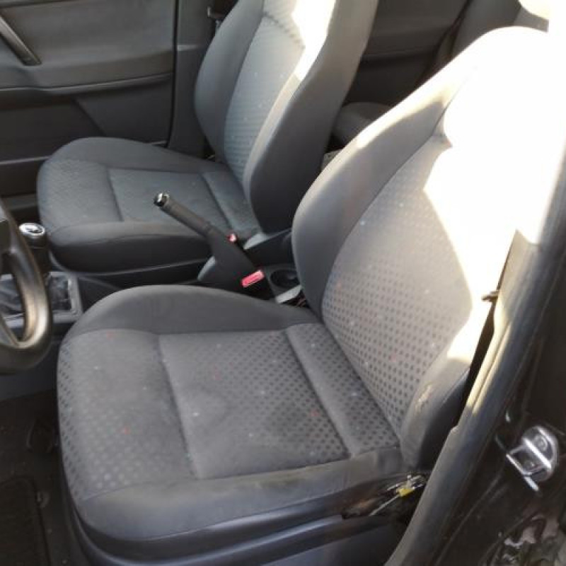 Custode arriere droit VOLKSWAGEN POLO 4 Photo n°15