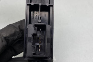 Interrupteur de leve vitre avant droit MAZDA 2 2