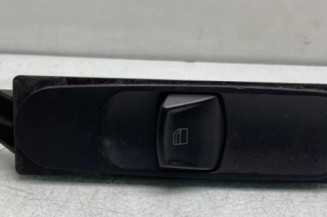 Interrupteur de leve vitre avant droit MERCEDES VITO 639 Photo n°1