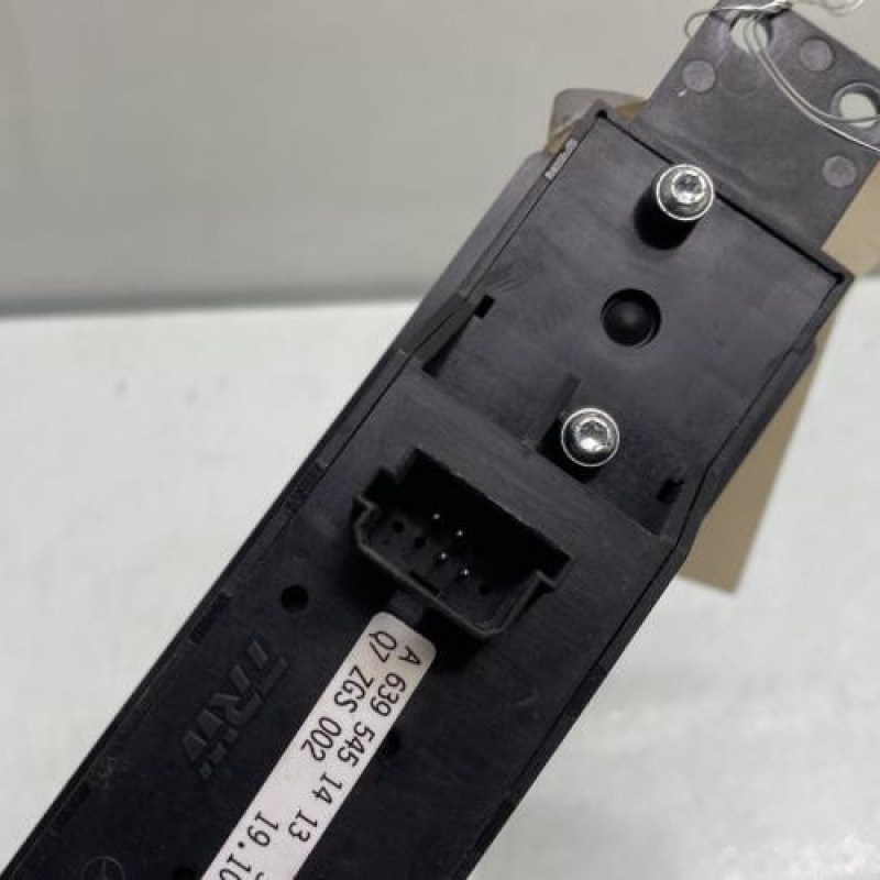 Interrupteur de leve vitre avant droit MERCEDES VITO 639 Photo n°3