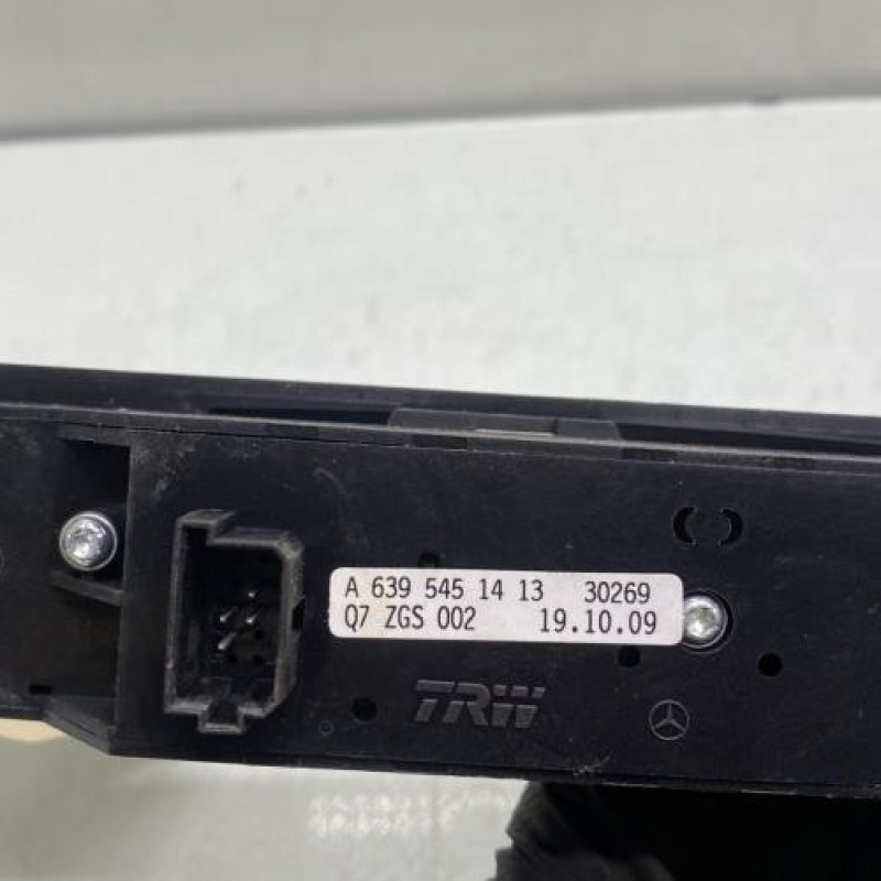 Interrupteur de leve vitre avant droit MERCEDES VITO 639 Photo n°4