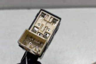 Interrupteur de leve vitre avant droit HYUNDAI SANTA FE 1