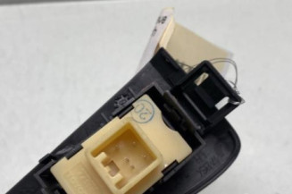 Interrupteur de leve vitre arriere gauche TOYOTA AVENSIS 2