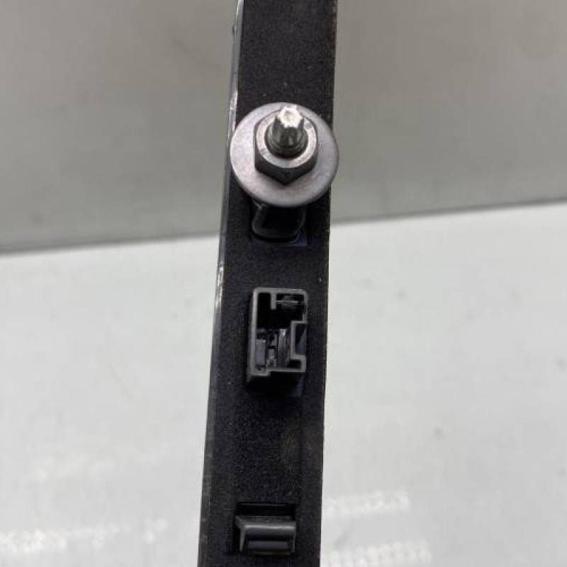 Feu arriere stop central PEUGEOT 308 2 Photo n°3