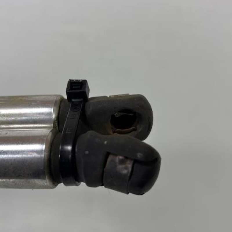 Verin de coffre VOLKSWAGEN GOLF 4 Photo n°3