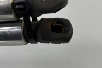 Verin de coffre VOLKSWAGEN GOLF 4