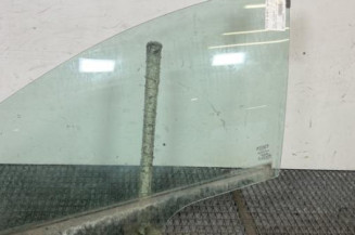 Vitre avant gauche FIAT GRANDE PUNTO Photo n°1