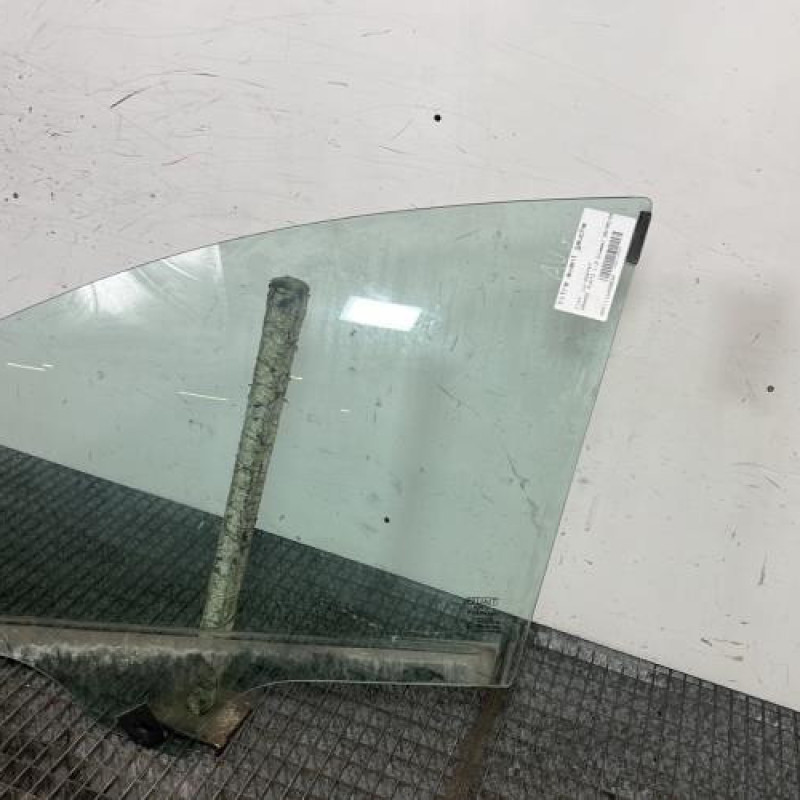 Vitre avant gauche FIAT GRANDE PUNTO Photo n°3