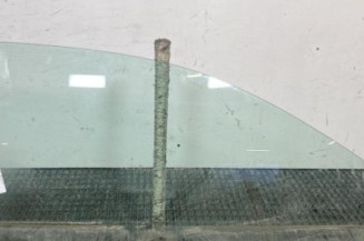 Vitre avant droit SEAT IBIZA 3 Photo n°1