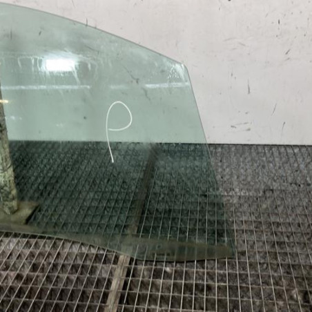 Vitre avant droit PEUGEOT 208 1
